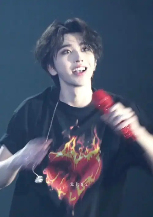 是应援棒是逗猫棒吧我服080808  ride or die -蔡徐坤#蔡徐坤