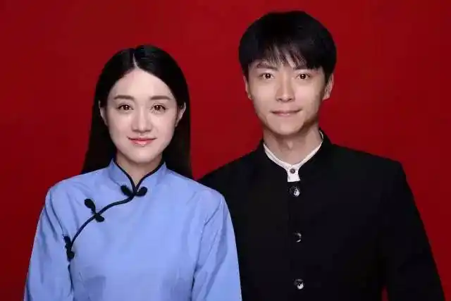 一,拍一张美美哒红底照