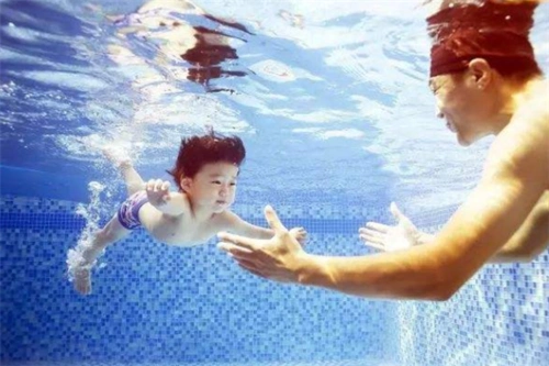 豆丁baby婴儿游泳馆