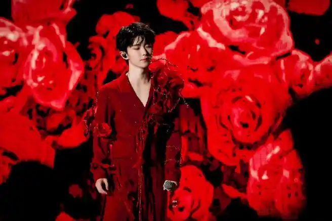 马嘉祺风花雪月饭拍