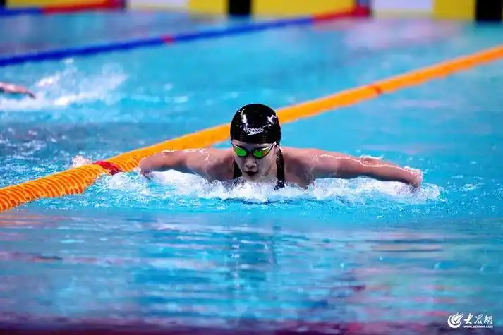 "泳坛大战"今日上演!2024年全国春季游泳锦标赛在青岛开赛 - 海报新闻