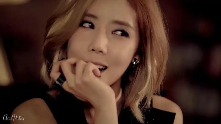 《im in love mv》secret