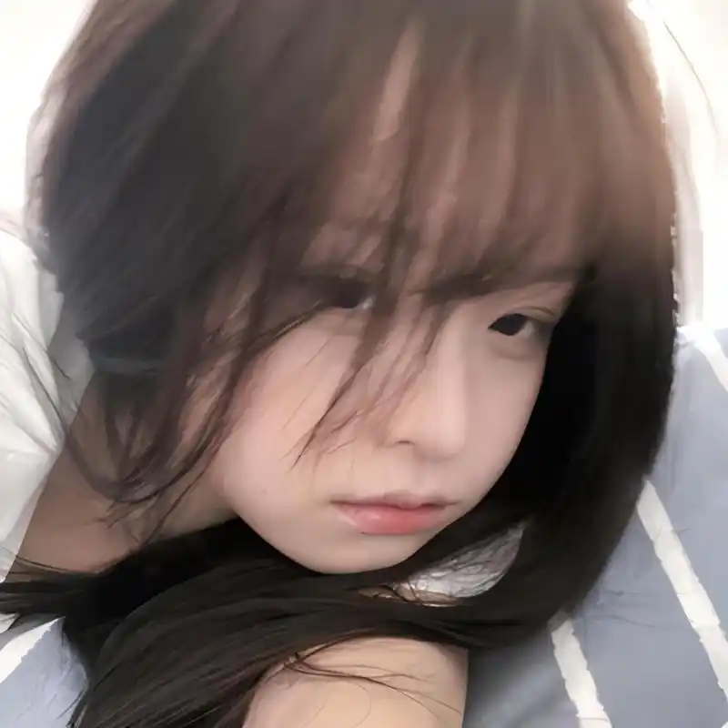 网恋女生照片 姐妹们🥳,今天我要给你们分享一些超甜的网恋女生照片