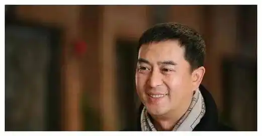 张嘉译从被换角到荧屏霸主的逆袭探寻成功秘诀