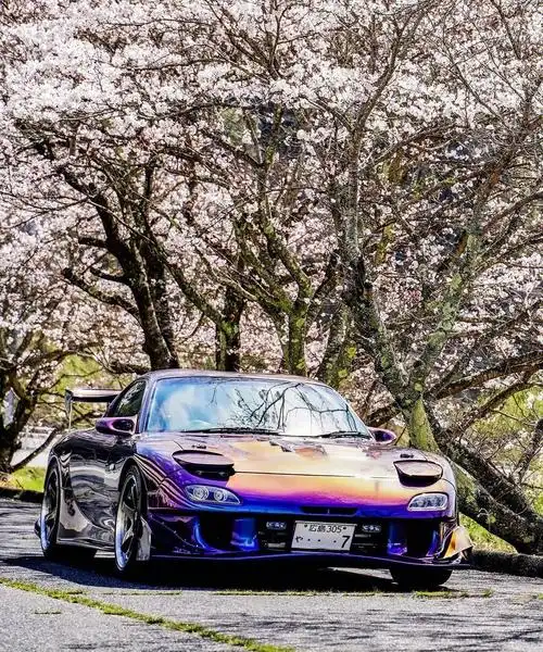 颜值爆表紫色系马自达rx7高桥凉介座驾