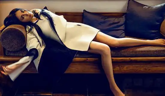 王菲最新杂志大片曝光少有大笑露大长腿被赞是人生赢家组图