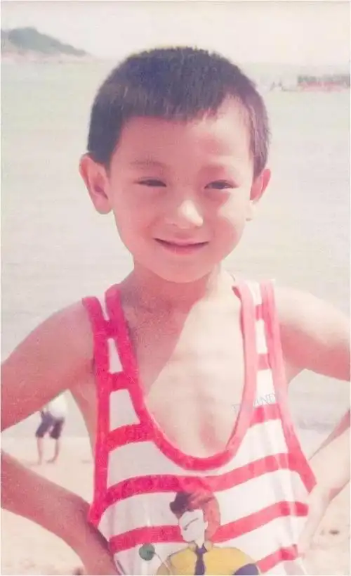 黄子韬情义深重成名后不忘聋哑发小暖心之举感动人心