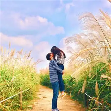 七夕情侣好看秀恩爱七夕情人节小清新情侣一对