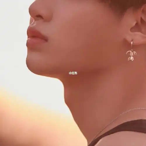 昊哥的纯欲喉结_纯欲风_黄明昊_纯欲_娱乐_明星娱乐资讯