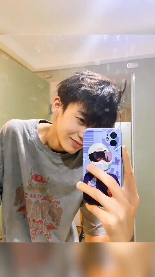 余庆伟有点帅嗷#余庆伟##帅哥安利