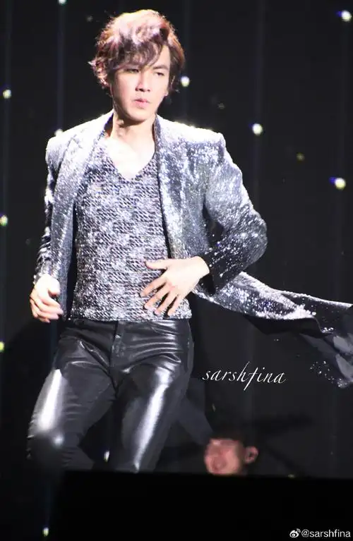 钟汉良手臂肌肉##这竟然是钟汉良的身材