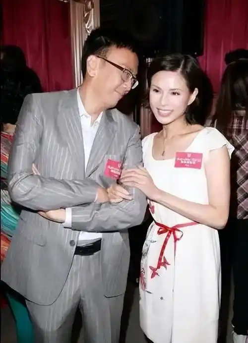 却一生悲惨,始终没等到她的杨过_李若彤_季天笙_气质