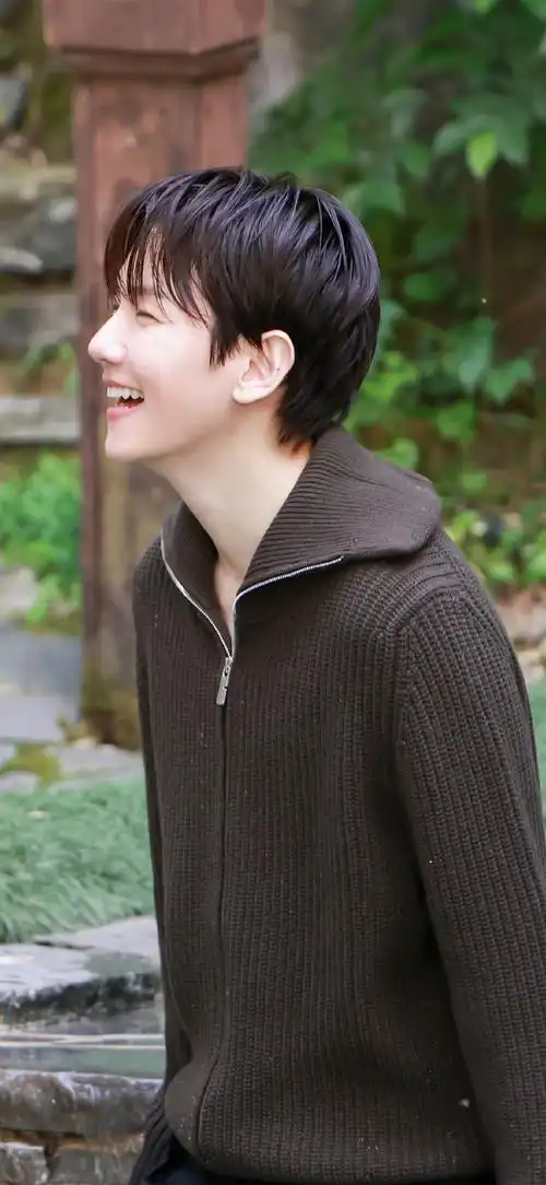 边伯贤 · dazed behind photo 壁纸