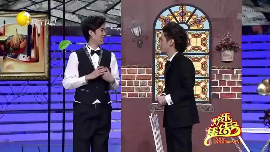 小品《男大当婚》:王宁浪漫求婚女友,艾伦爆笑搅和闹趣事