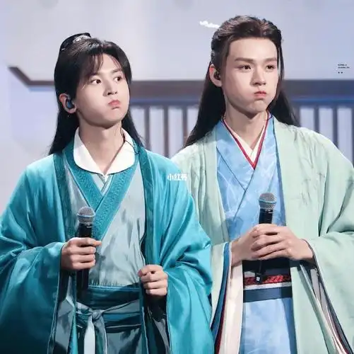 给他_沙漠_龚俊_张哲瀚_山河令_张哲瀚龚俊山河令_娱乐_明星娱乐资讯