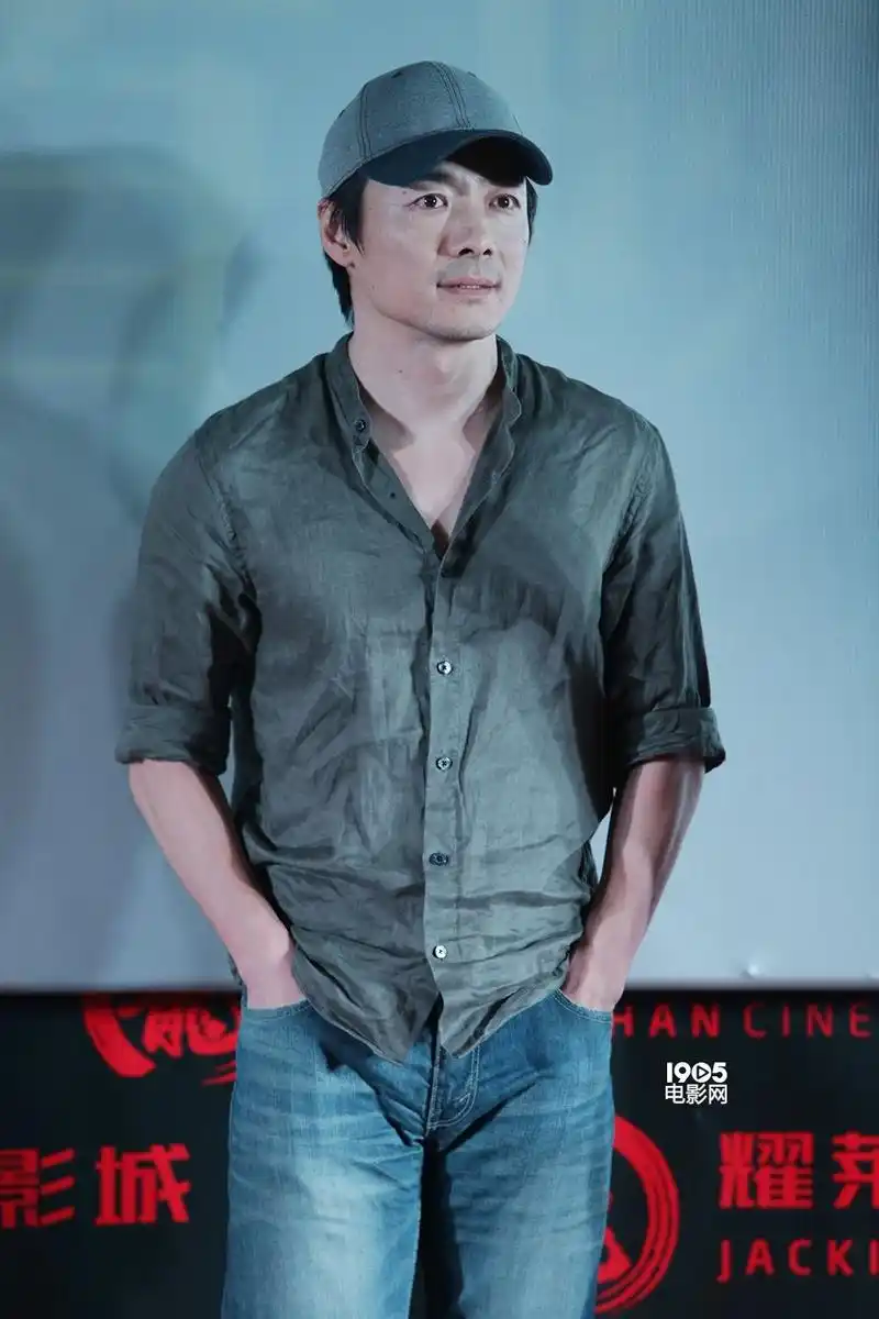 祖峰助阵《路边野餐》首映礼 毕赣分享新片计划