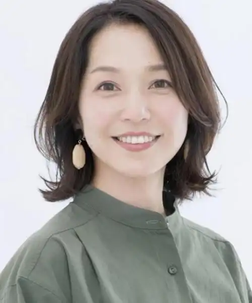 女人上了年纪,可要少烫"大妈卷",今年流行这5款发型,洋气减龄