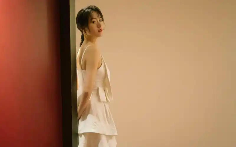 袁冰妍性感迷人写真桌面壁纸