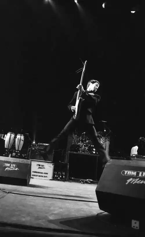 53岁窦唯近照曝光:"穷困潦倒",已成仙