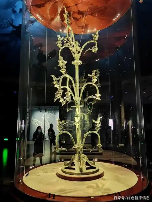 三星堆的神树,神人与神杖(新华社杨兆波)