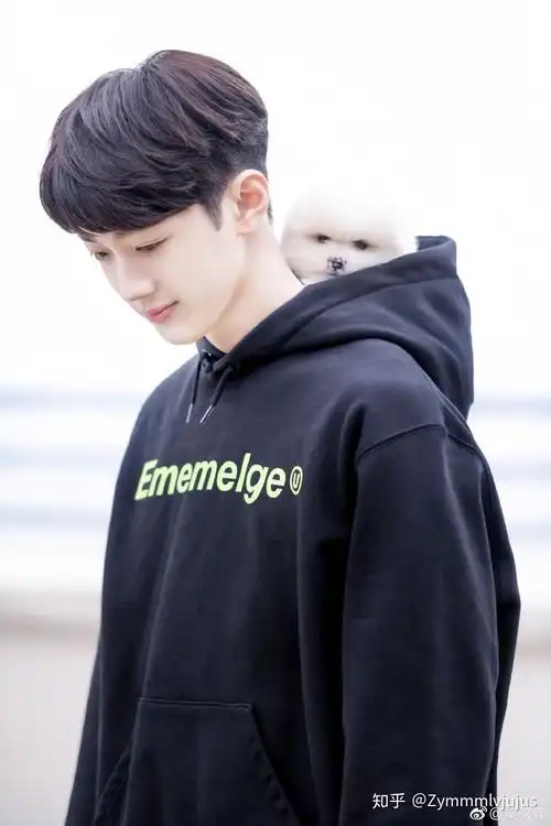 有没有珍藏的赖冠霖的照片