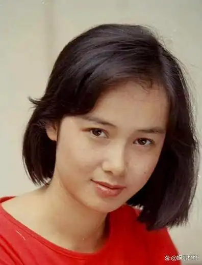 靳东老婆李佳,有何魅力让男神靳东沦陷,死心塌地对她好?