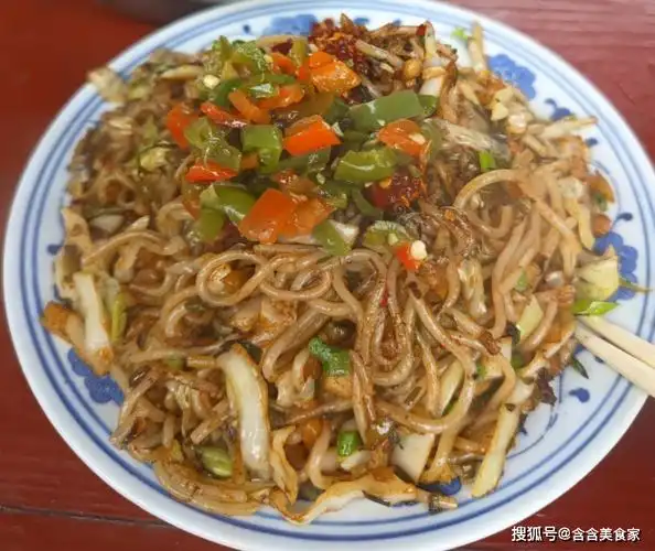 寿昌炒粉干,可谓名扬四海,即便是街头巷尾的小摊,也