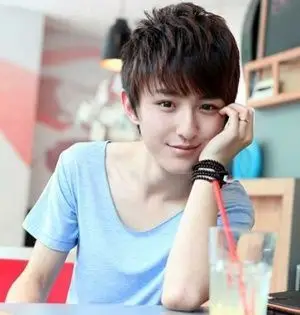 5款男生鹅蛋脸发型图片介绍【图】