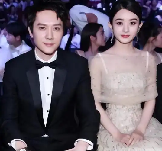 冯绍峰带孩子去运动会,5岁儿子首次曝光,一看就是赵丽颖亲生的