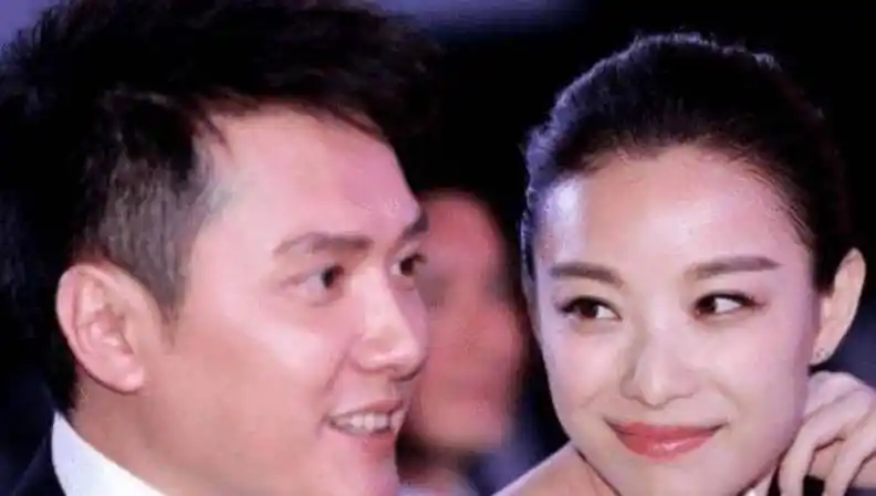 冯绍峰倪妮的合影,遇上冯绍峰赵丽颖的合影,谁是真爱一目了然_时候