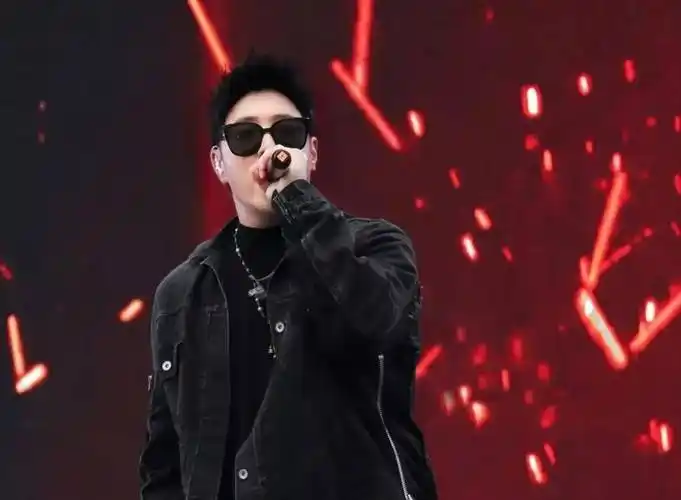 潘玮柏,再有薛之谦,刘宪华惊喜加盟《中国好声音》,他们三人的唱歌