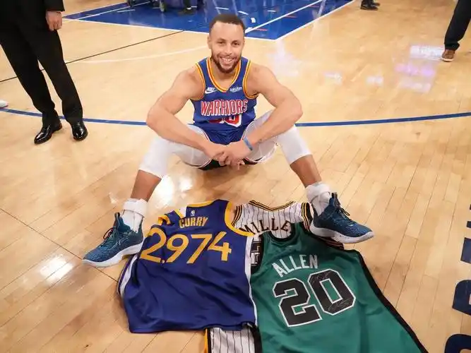 超级神射手之库里登顶历史三分王唯一全票mvp