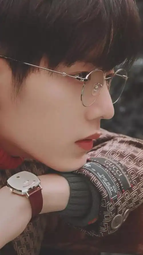 肖战来占你们手机内存的精图头像壁纸