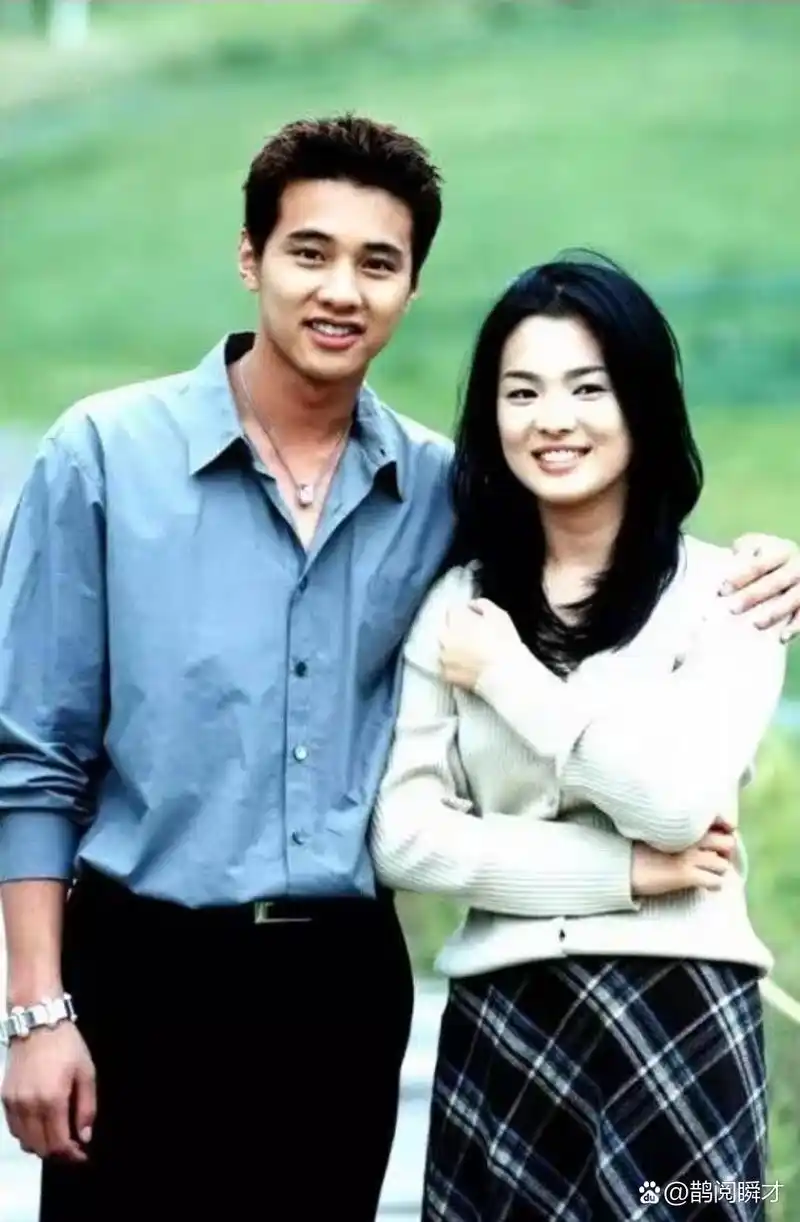 演员元彬因《蓝色生死恋》走红,后淡出荧屏,专注家庭和慈善事业,虽不