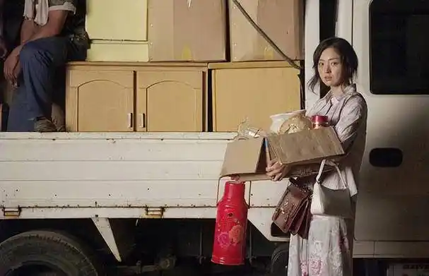 15年前,蒋雯丽为艺术贡献,被低估的文艺片《立春》,真实又绝望_小城