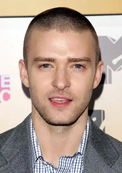 从大多数欧美的电影明星中,咱们都能够知道他们剃寸头或许光头都好像