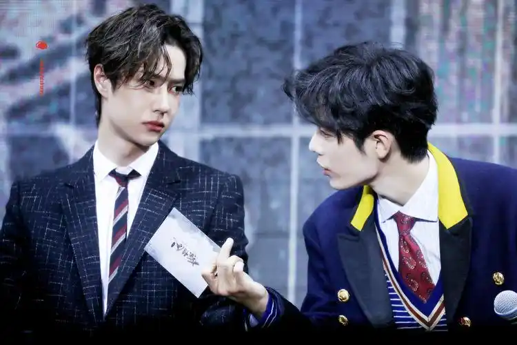 rmrm-  2019年11月28日 17:23   关注  王一博 肖战 博君一肖 评论