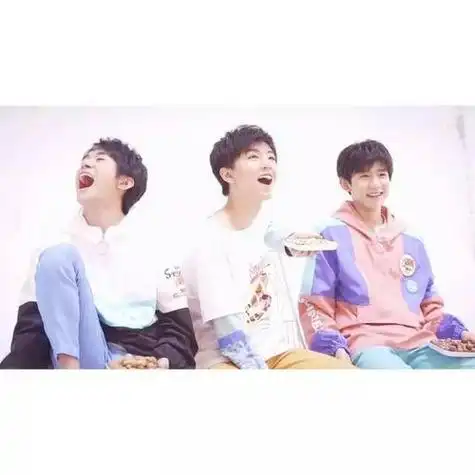 头像真人背景tfboys三兄弟头像tf boys搞怪三人头像tfboys头像三人