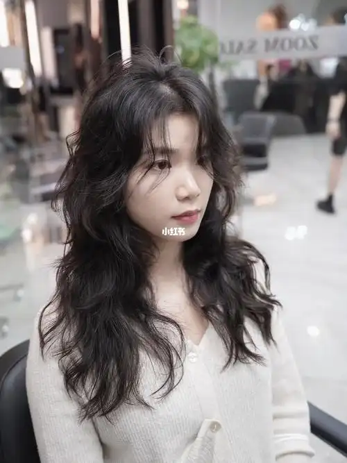 直发好看还是卷发好看