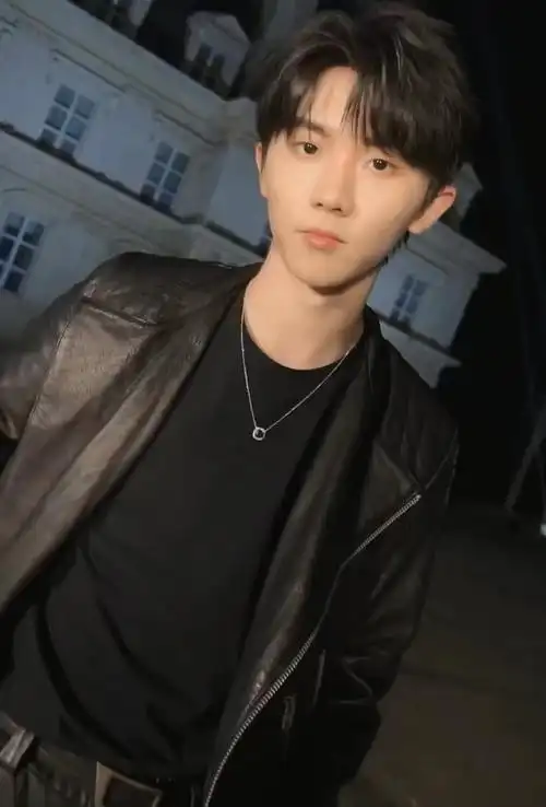 马嘉祺啊你好帅呀嘎嘎的酷不爱你不行了,超帅的马哥,哇天呀公子