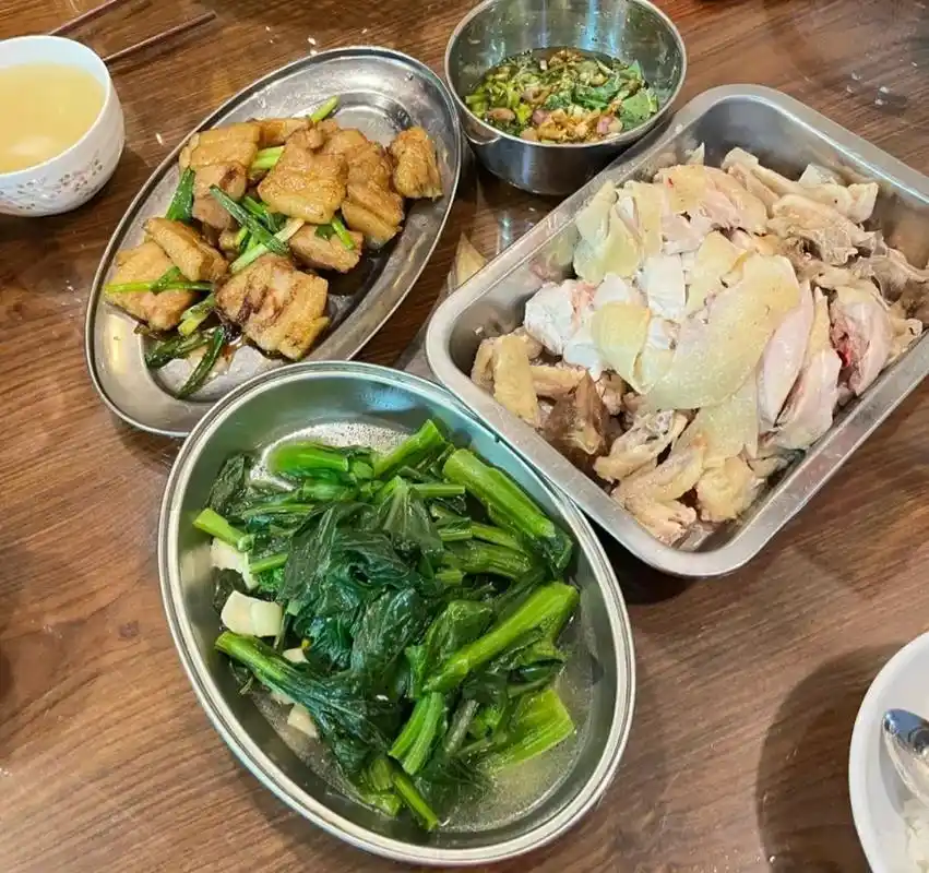 图一,上海人吃午餐 图二,广东人吃午餐 图三,浙江人吃午餐