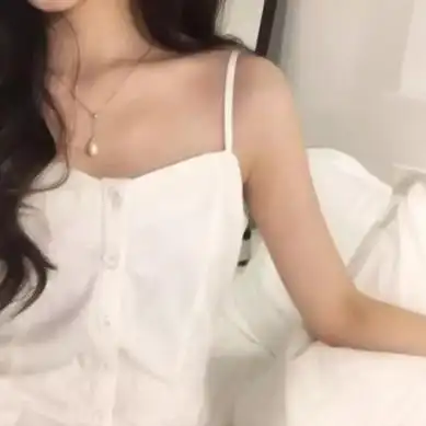 性感锁骨头像高清半身不露脸的女生头像锁骨露肩吊带图片