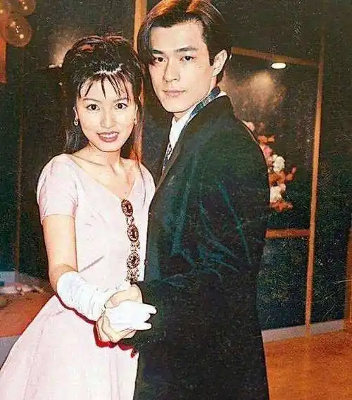 古天乐曾坦言:"如果她愿意嫁给我,孩子都该上大学了"_黄纪莹_感情