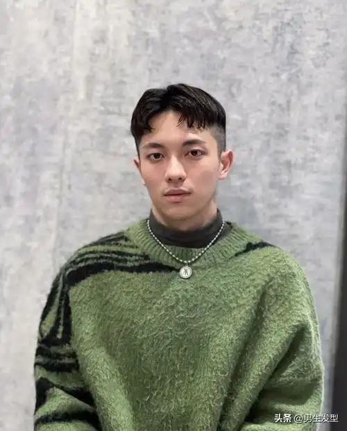 小知识:2023男士最新发型造型图片(剪完潮流又帅气的发型)-乍过网