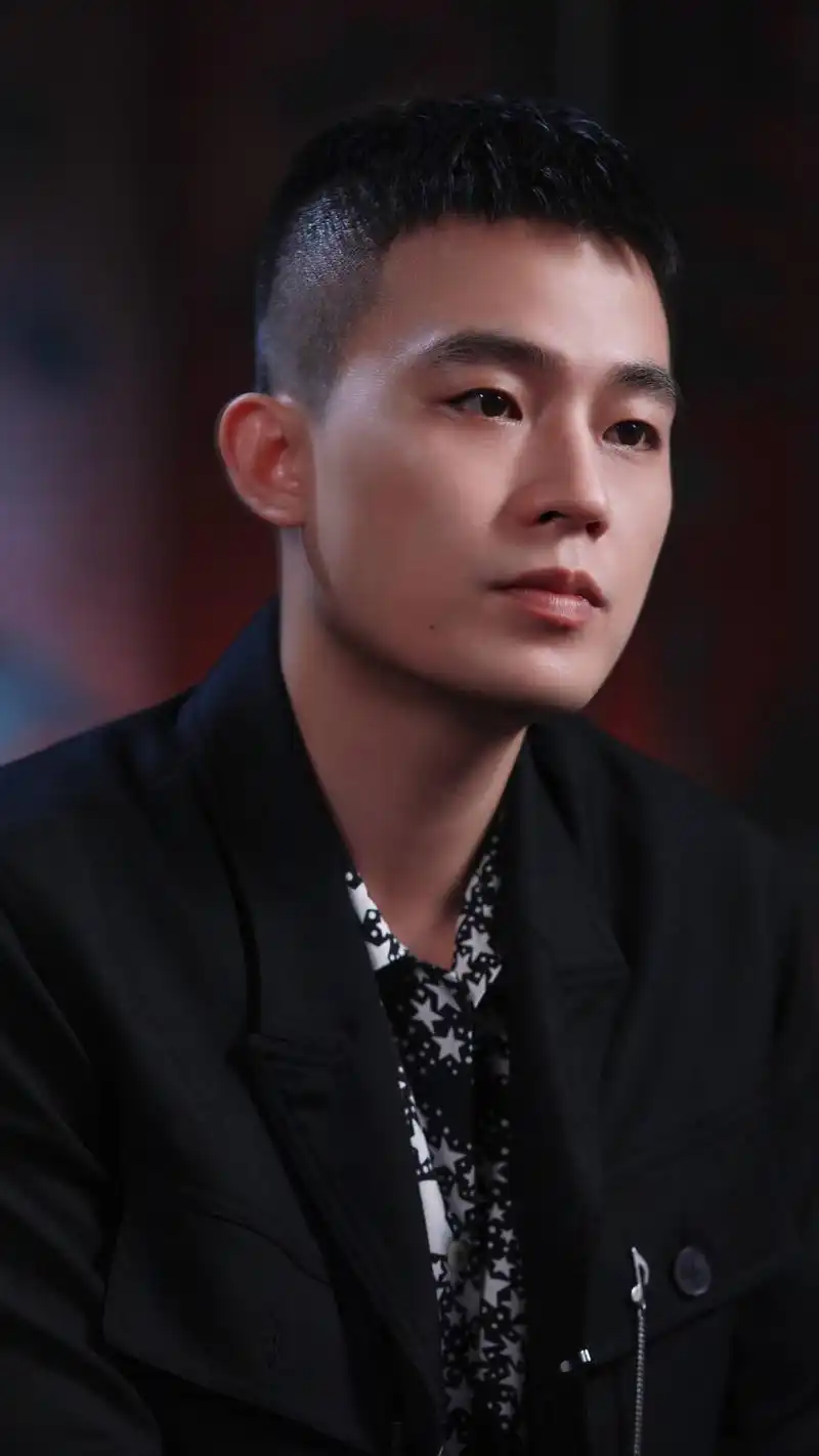 演员欧豪,在电影《八佰》中精彩演绎,来看照片