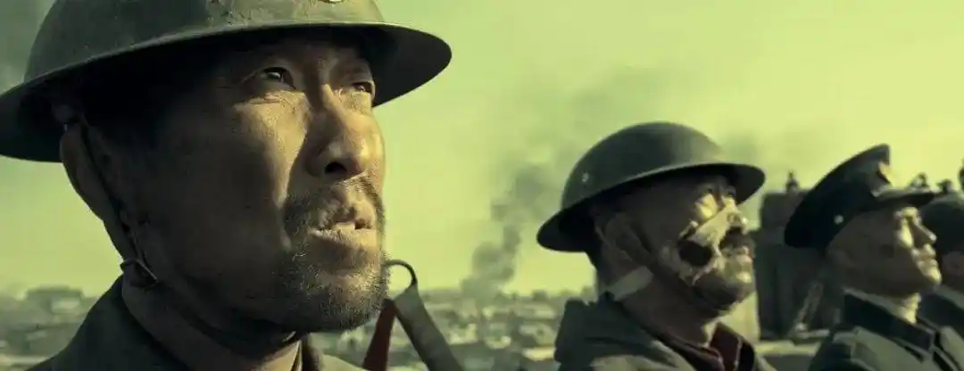 《八佰》上海四行仓库保卫战,3组画面强对比,情感冲击力太强了_湖北