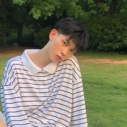 男生头像 帅炸了的简单耐看高冷男生头像扫描到手机 上一组 上一张 4