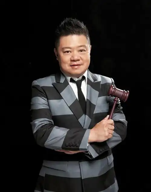 史上最牛的星二代,管父亲叫叔叔,为了摆脱光环,立