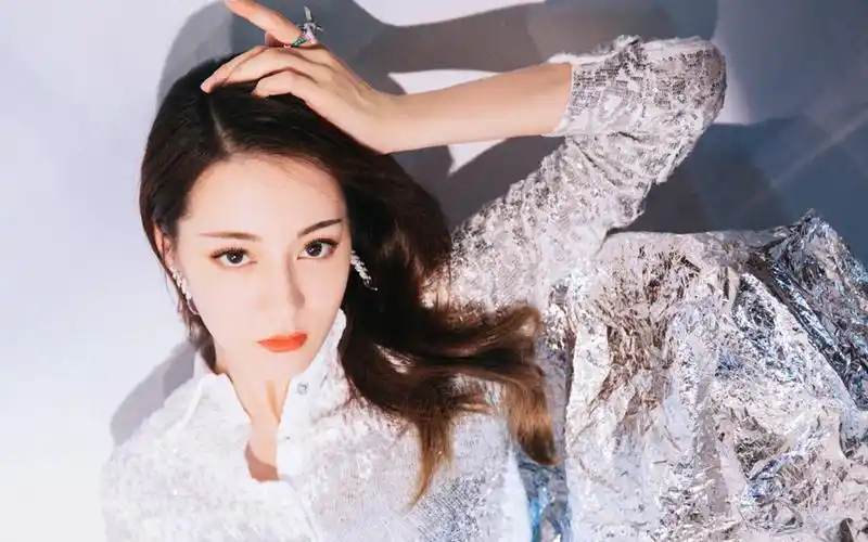 迪丽热巴仙气写真桌面壁纸