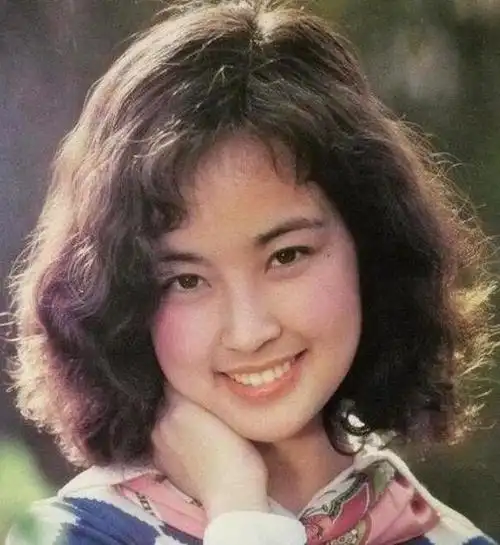 看了刘晓庆的旧照才明白姜文陈国军为啥前仆后继原来是太美